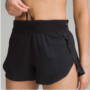 NWOT Lululemon Fast and Free High-Rise Short 2" Airflow In-Sense Emboss Mini Blk